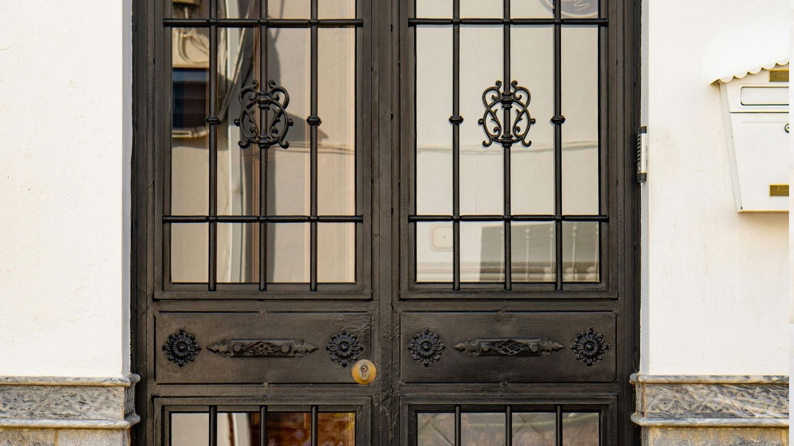 Ödemiş Demir Doğrama Kapı